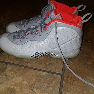 Nike Foamposites Youth size 6.5
